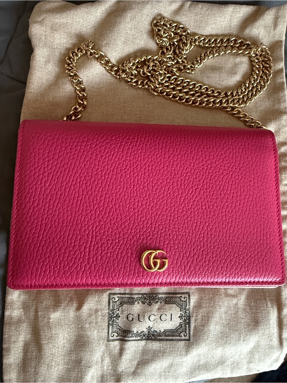Gucci Hot Pink Pebbled Leather Crossbody Chain Wallet with Gold Hardware